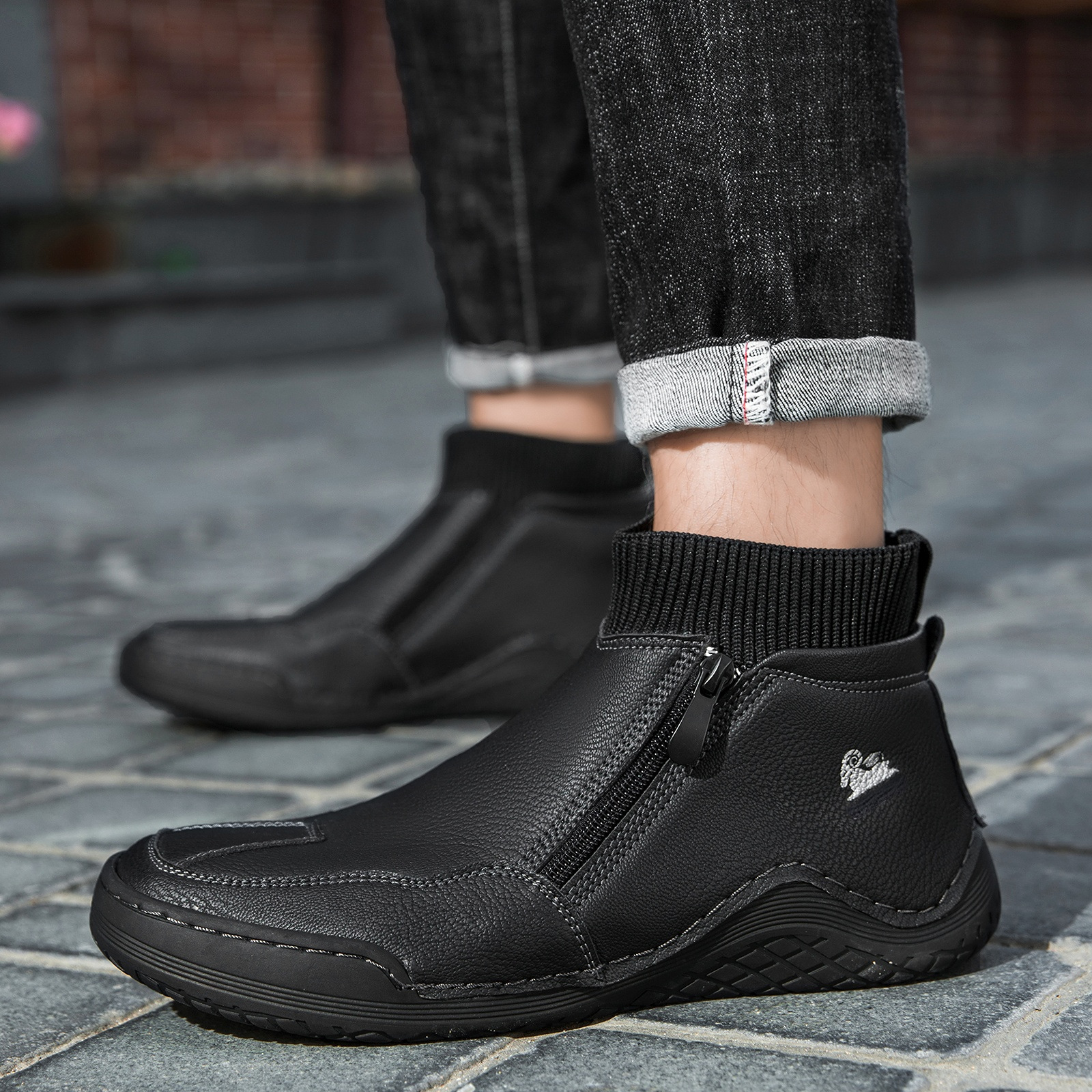 🔥Diese Woche im Angebot: 70% Rabatt!🔥 Herren-Freizeitsneaker – Atmungsaktives Synthetik-Obermaterial, rutschfeste Gummisohle, bequemes Textilfutter – ideal zum Gehen und Autofahren.