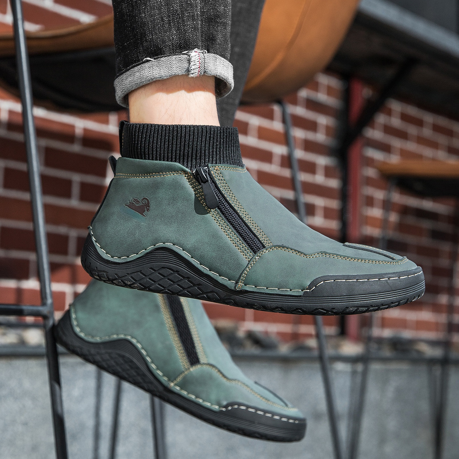 🔥Diese Woche im Angebot: 70% Rabatt!🔥 Herren-Freizeitsneaker – Atmungsaktives Synthetik-Obermaterial, rutschfeste Gummisohle, bequemes Textilfutter – ideal zum Gehen und Autofahren.