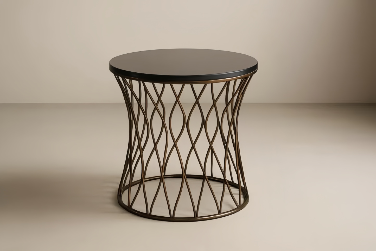 Tavolino da caffè rotondo in alluminio e MDF nero