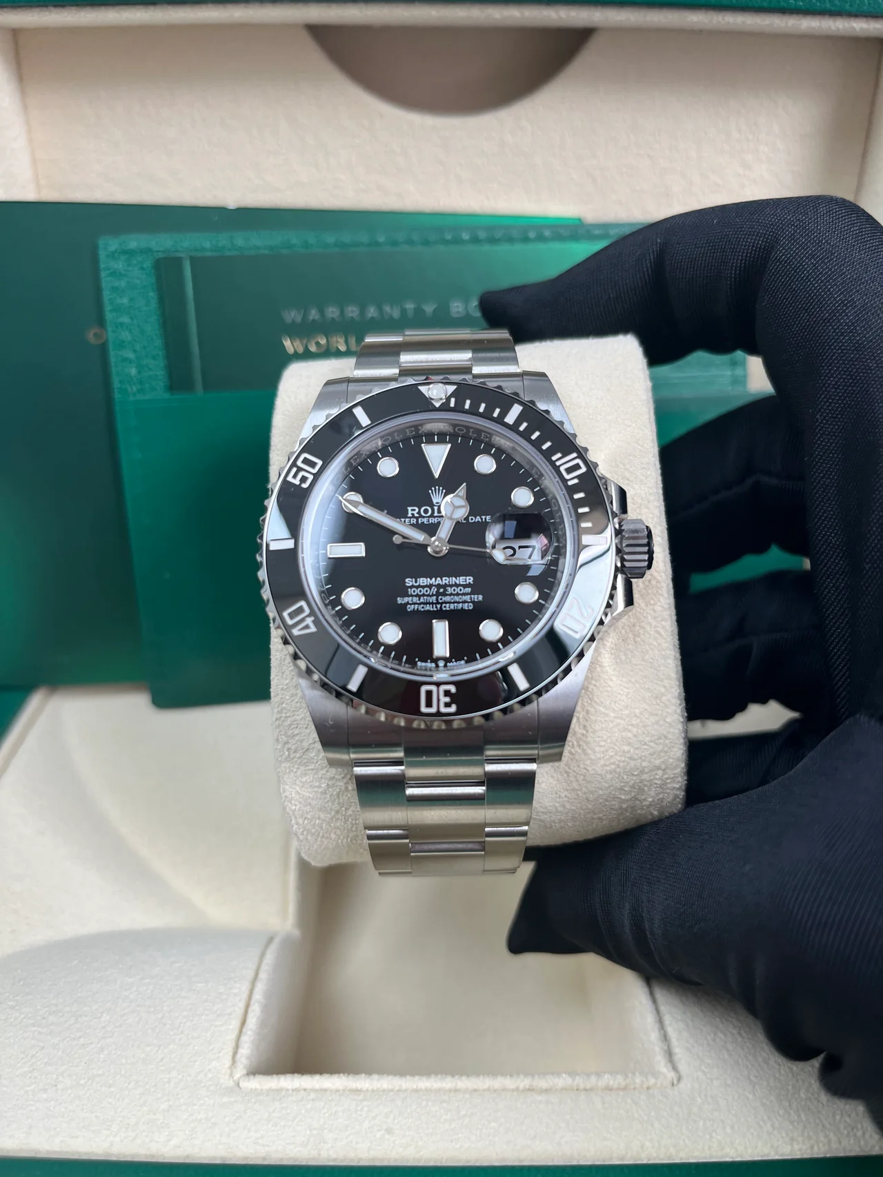 Rolex Submariner 41 mm-es rozsdamentes acél dátumos karóra – Fekete számlap (Hivatkozási szám: 126610LN)