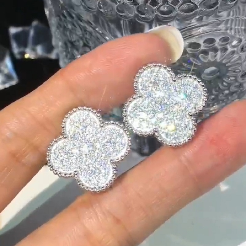 18k White Gold Frivole Diamond Earrings