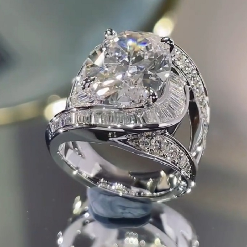 6.0 CT Luxurious Oval Cut Modern Engagement Ring In Sterling Silver