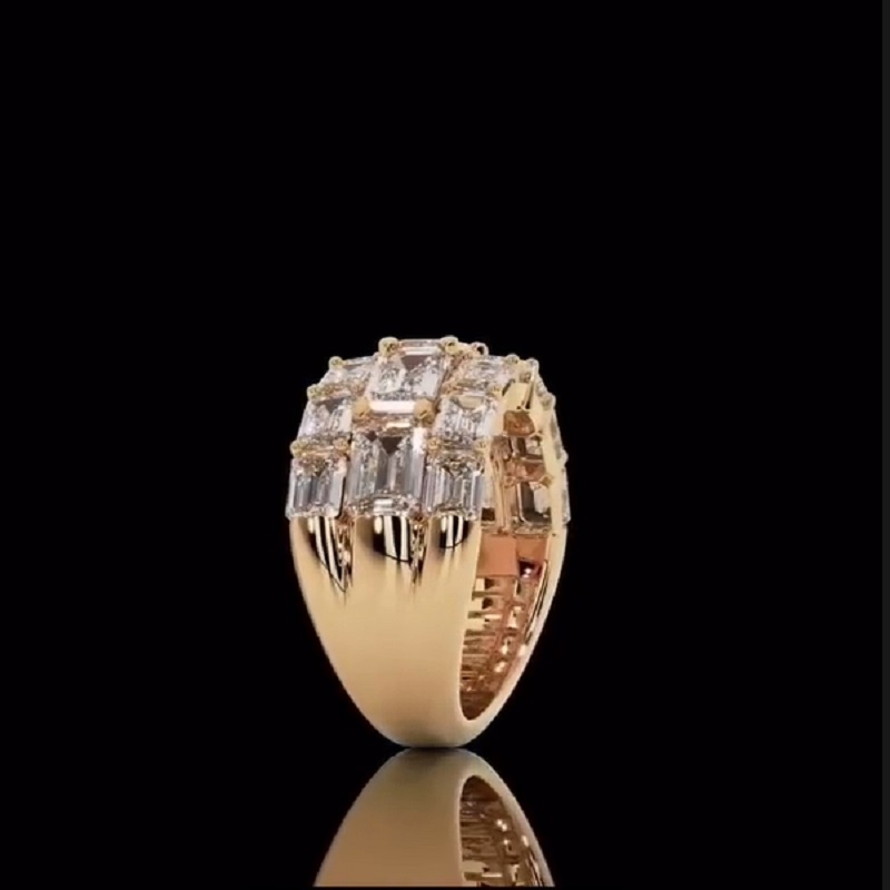 18K Yellow Gold Ring With 3.0CT Round Diamonds
