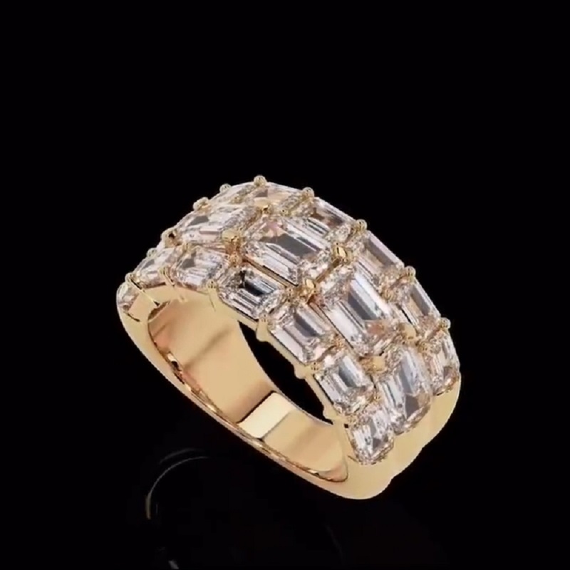 18K Yellow Gold Ring With 3.0CT Round Diamonds