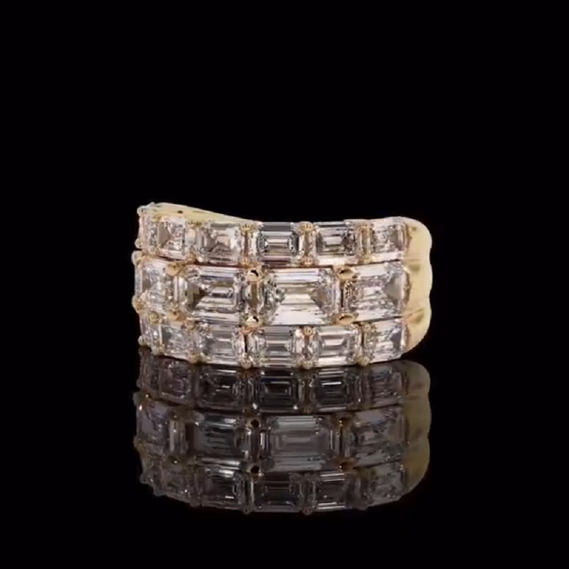 18K Yellow Gold Ring With 3.0CT Round Diamonds