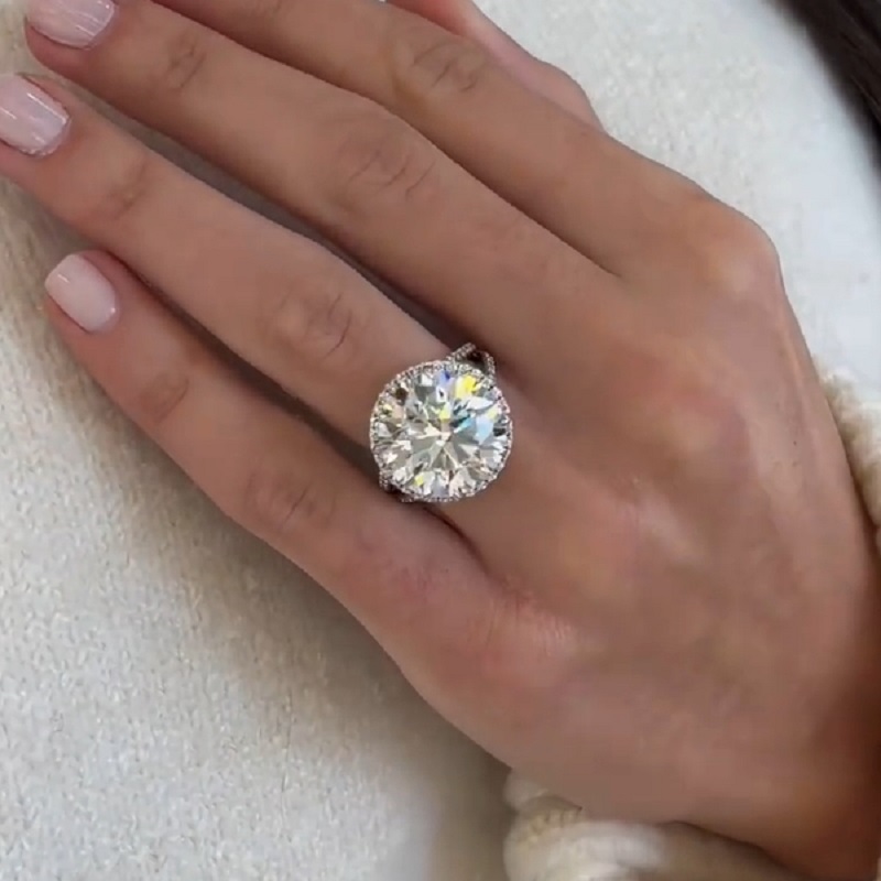 10ct Sparkling Large Round Zirconia Gold Glitter Fashion Engagement Ring