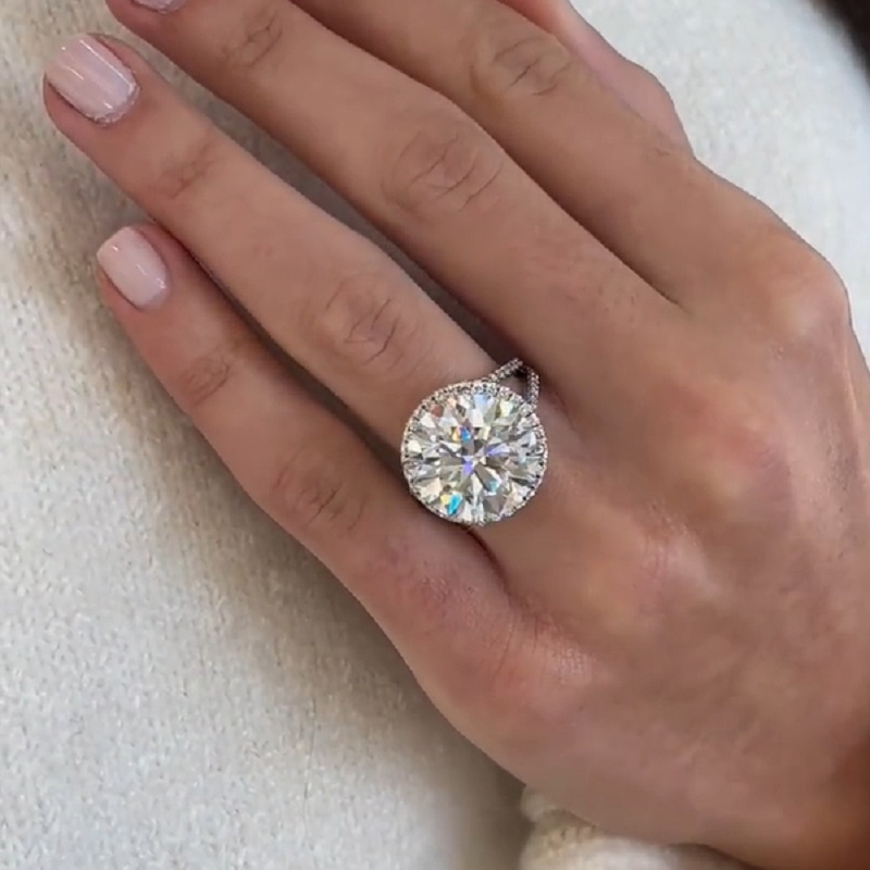 10ct Sparkling Large Round Zirconia Gold Glitter Fashion Engagement Ring