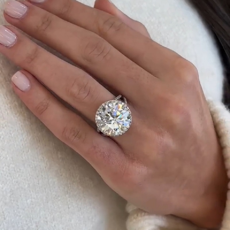 10ct Sparkling Large Round Zirconia Gold Glitter Fashion Engagement Ring