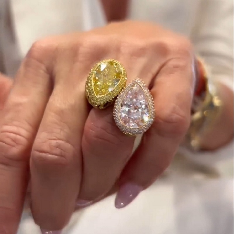6.0CT Yellow And Pink Color Separation Double Pear Cut Diamonds Ring