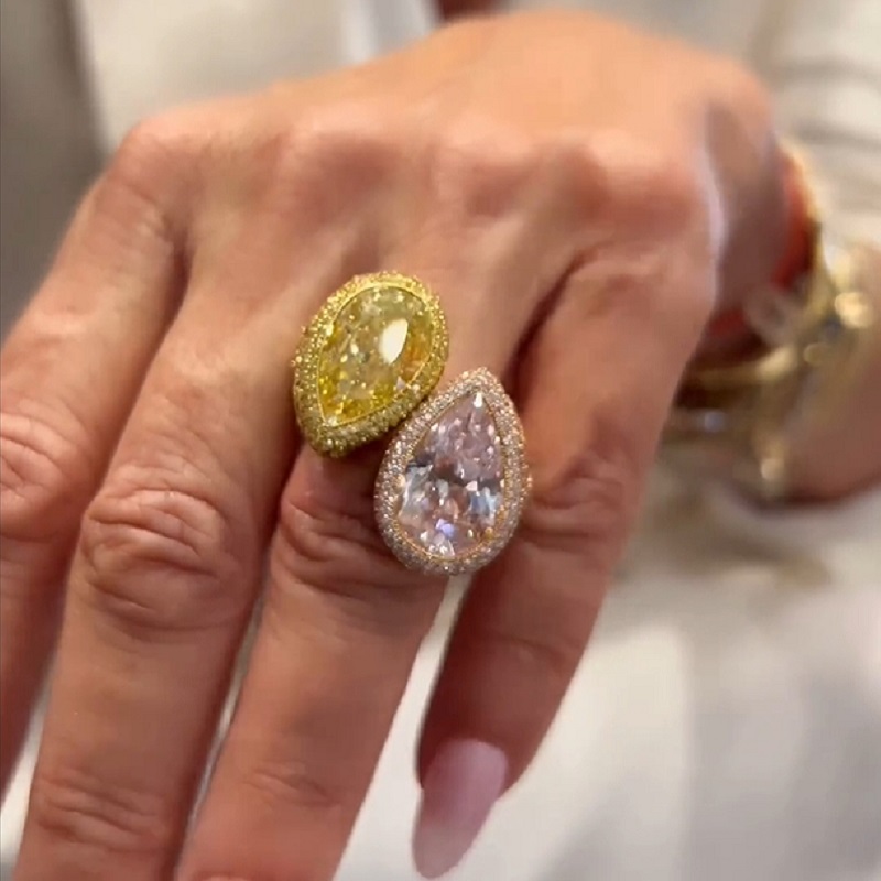 6.0CT Yellow And Pink Color Separation Double Pear Cut Diamonds Ring
