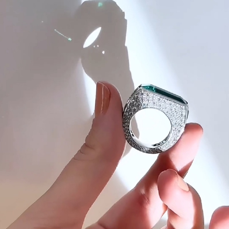 10.0CT Elegant Emerald Cut Diamond Engagement Ring