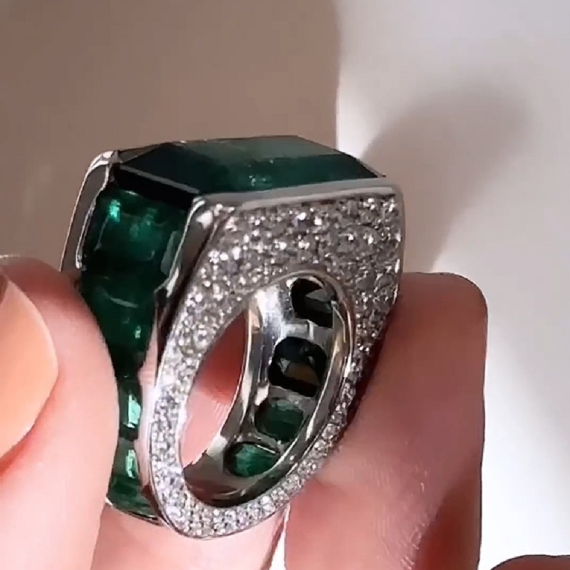 10.0CT Elegant Emerald Cut Diamond Engagement Ring