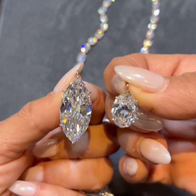 34.02 Carat Oval And Marquise Shaped Diamond Necklace