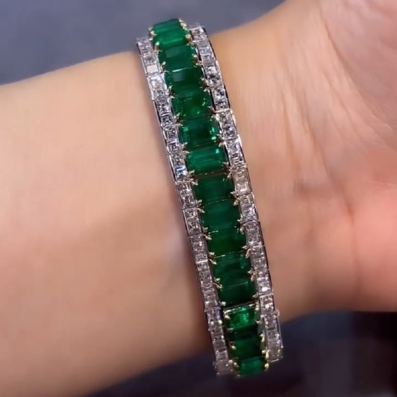 37 Carat Emerald Simulated Diamond/Green Emerald Band Bracelet 14k White Gold Over