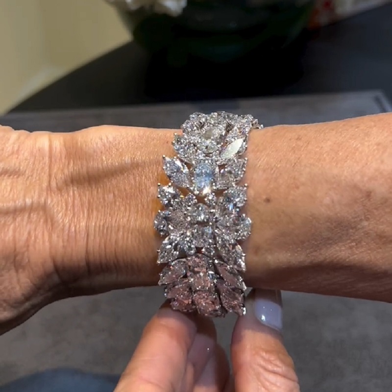 83.0 Carat Stunning Oval Cut Fancy Diamond Bracelet