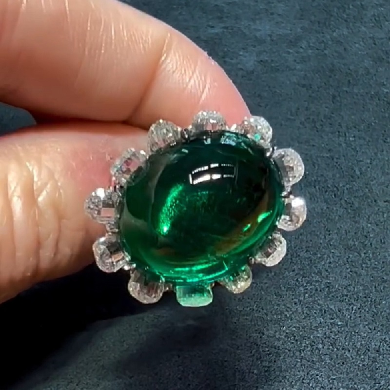 16.42 Carats Oval Cut Emerald & Diamonds Split Shank Engagement Ring