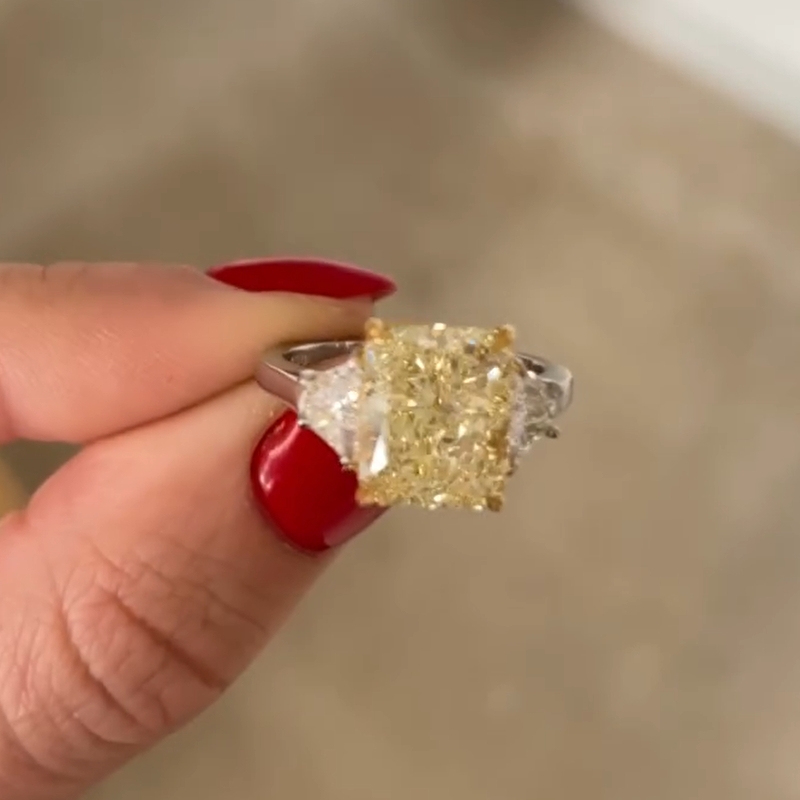 2.83 Carats Oval Shaped Fancy Intense Yellow Diamond Ring