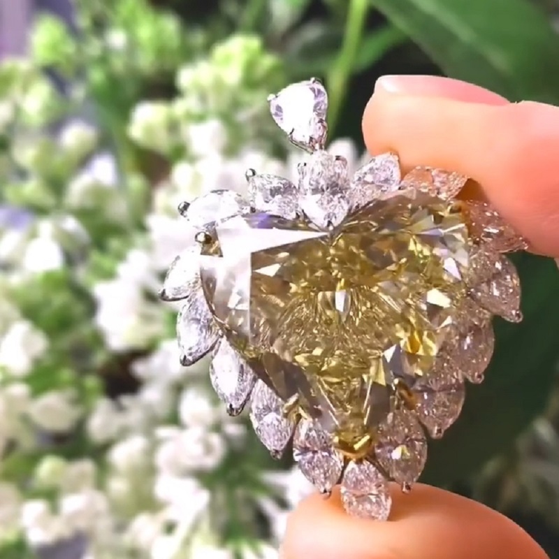 37.66 Carats Featuring Fancy Brownish Yellow Diamond Necklace