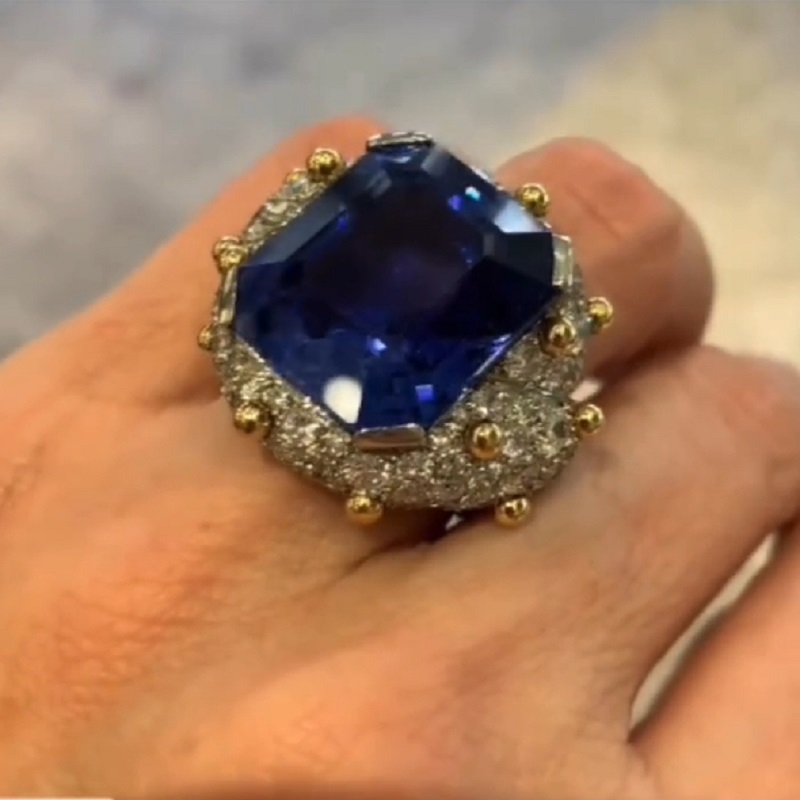 20.0 Carats Emerald Cut Sapphire And Diamond Ring