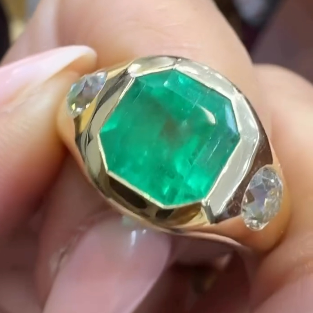 4.2ctw Bezel Setting Old Cut Emerald Ring