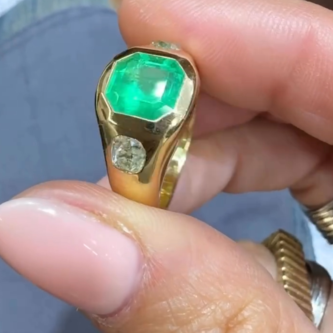 4.2ctw Bezel Setting Old Cut Emerald Ring