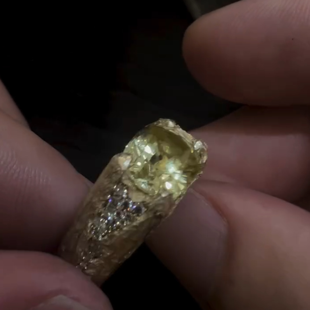 4ct Vintage Finish Yellow Sapphire Ring