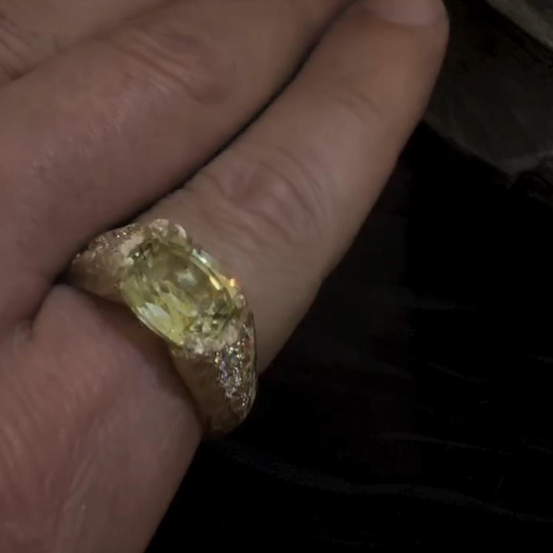 4ct Vintage Finish Yellow Sapphire Ring