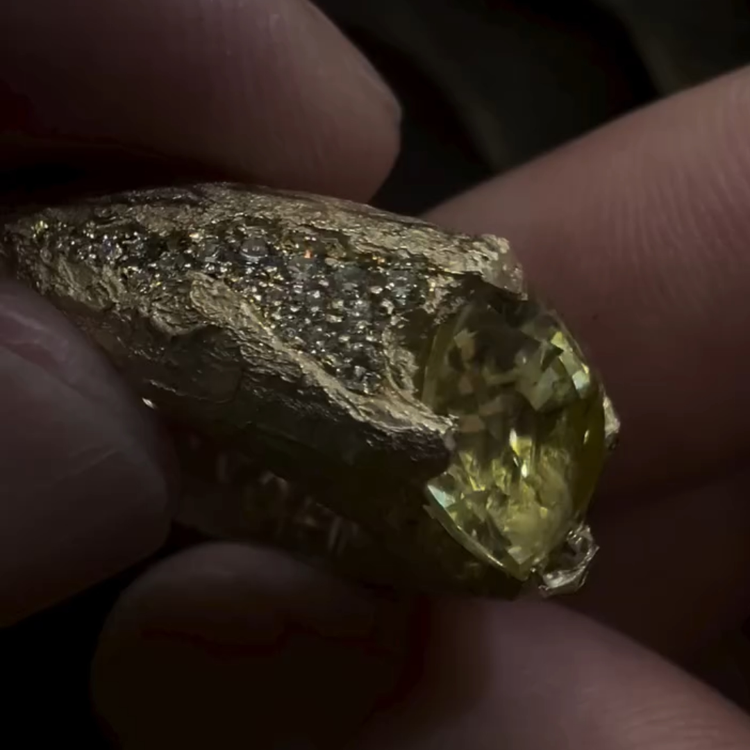 4ct Vintage Finish Yellow Sapphire Ring