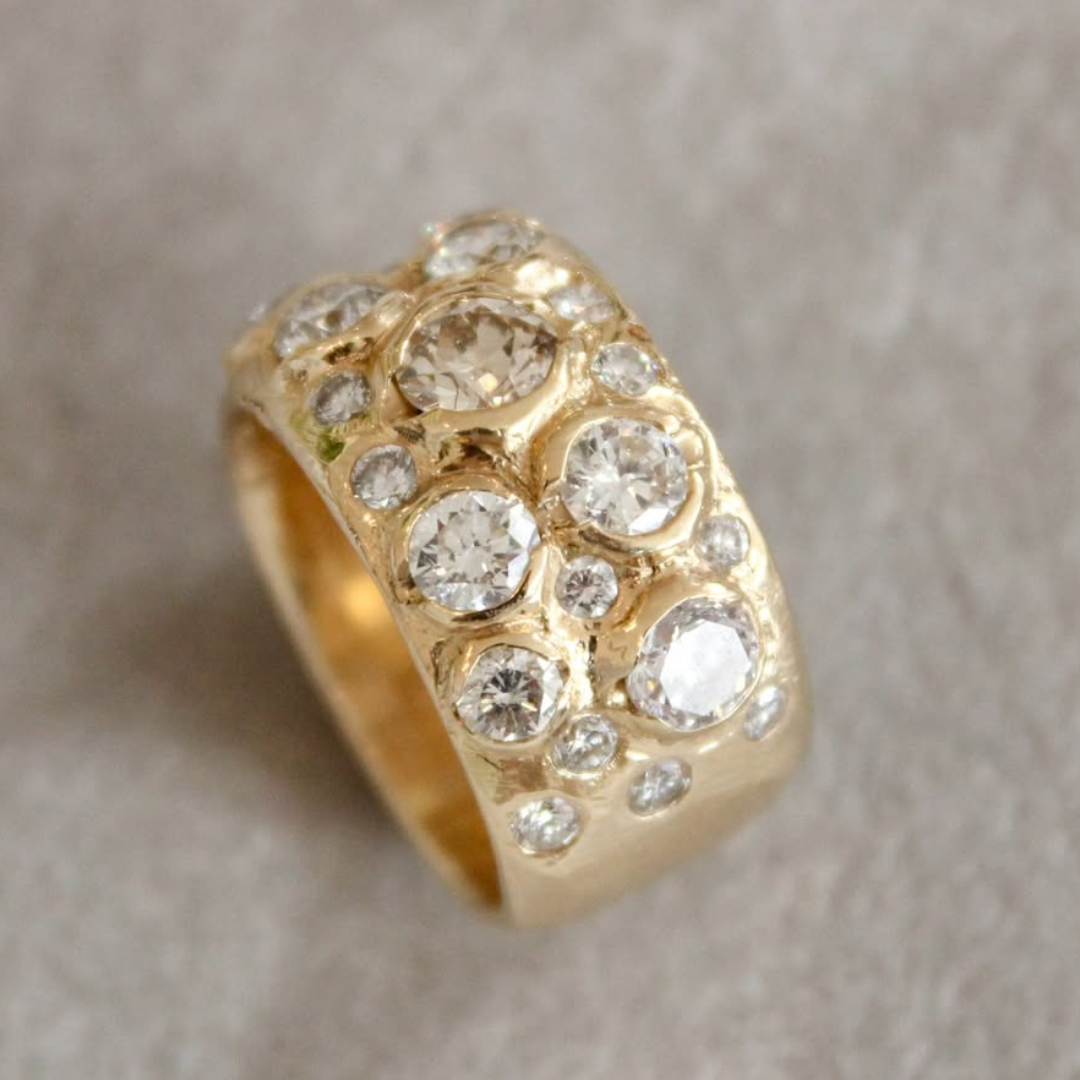 Retro Design 5.25ctw Scatter Cigar Band in Gold Plating