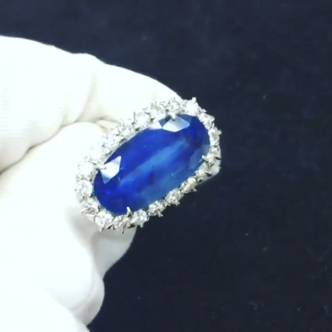 Antique Old Mine 11.30 Carat  Blue Sapphire Stone Ring