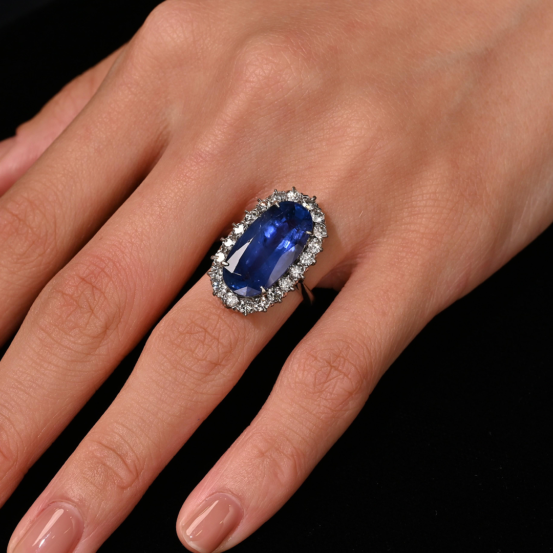 Antique Old Mine 11.30 Carat  Blue Sapphire Stone Ring