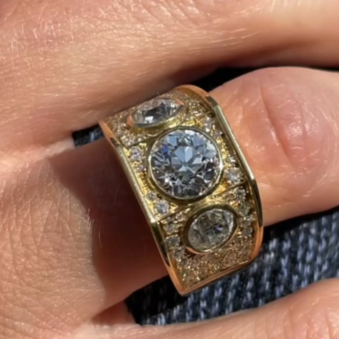 Vintage Design Trilogy Eternity Ring