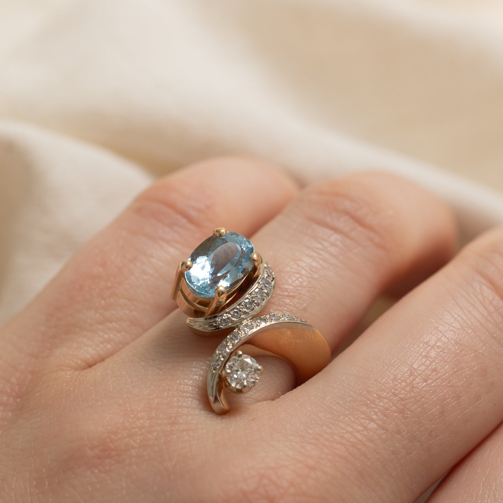 2.16ctw Aquamarine & White Stone Cocktail Ring
