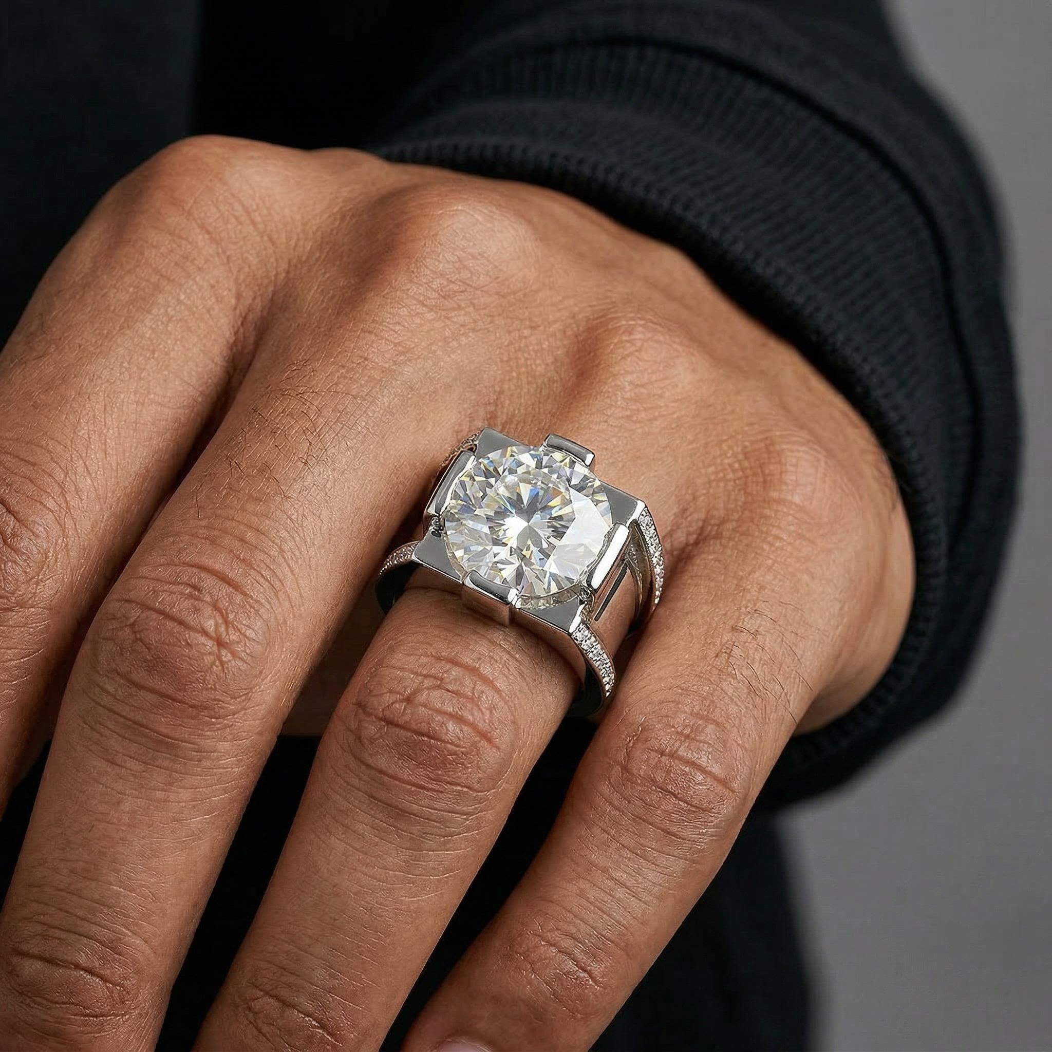 9.25ct Round Cut White Stone Ring for Men