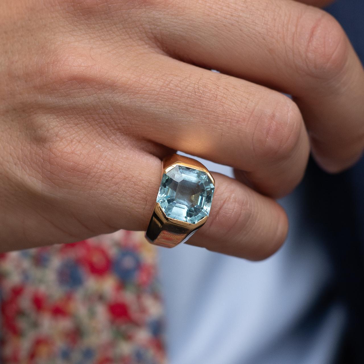 Vintage Aquamarine Single Stone Ring in Gold