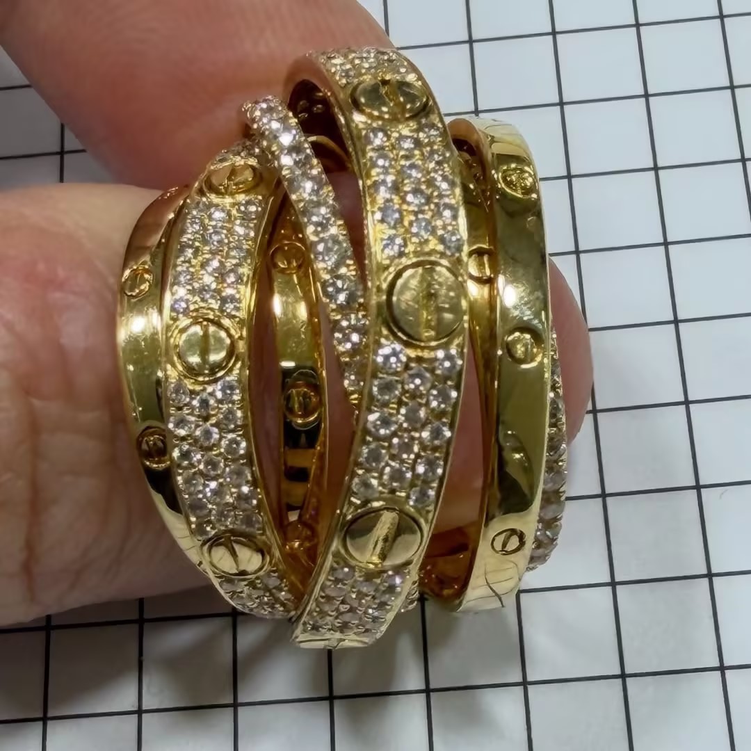 4.75ctw Bypass Design Ring in Gold Palting