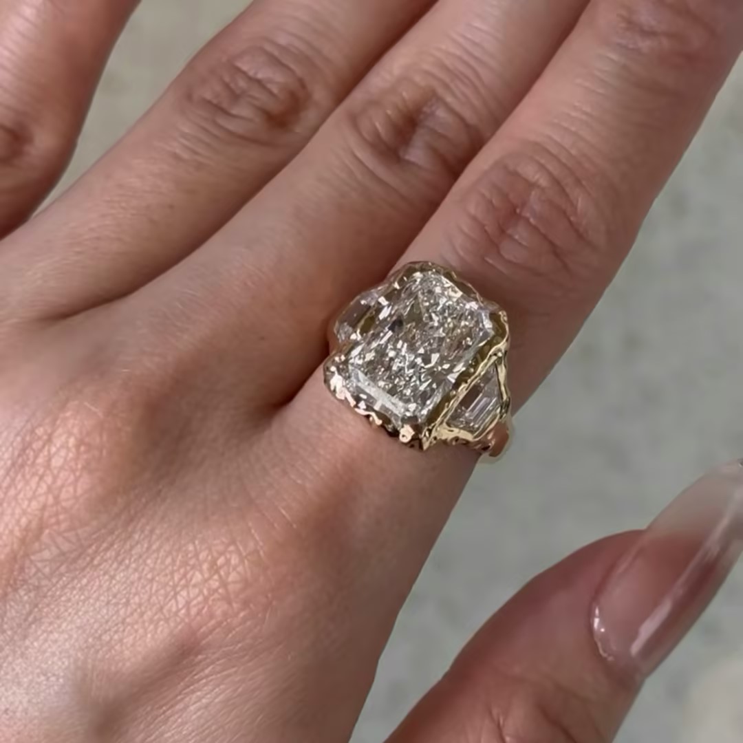 4ct Vintage Art Design Three-stone Radiant Cut  Ring