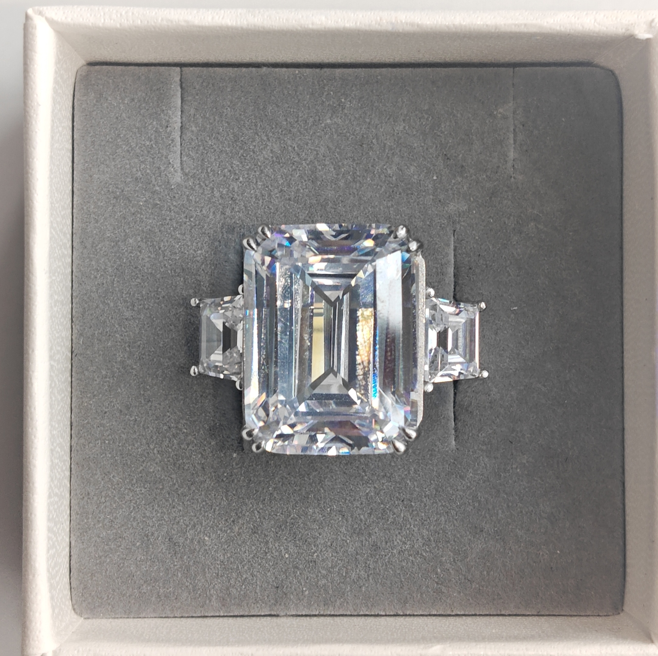 Stunning 7ct Three Stone Emerald Cut Ring 