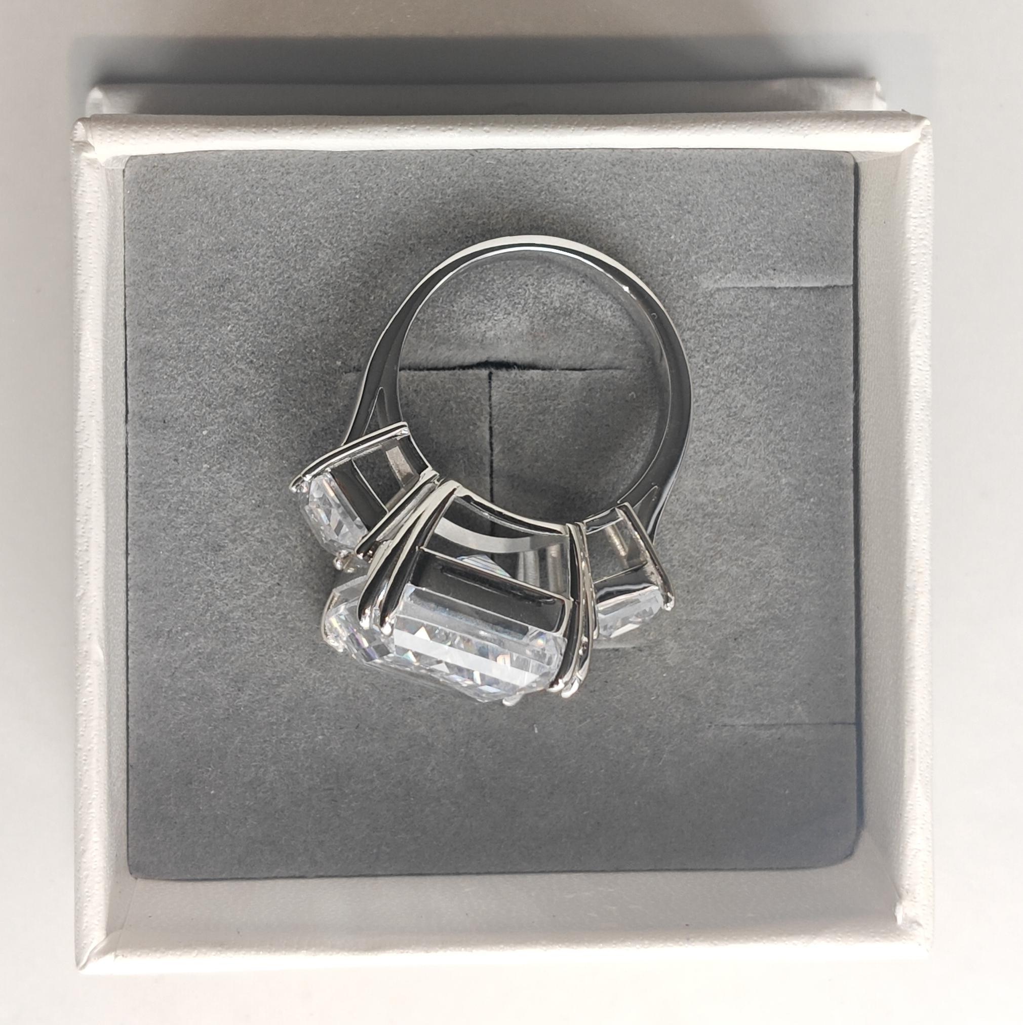 Stunning 7ct Three Stone Emerald Cut Ring 