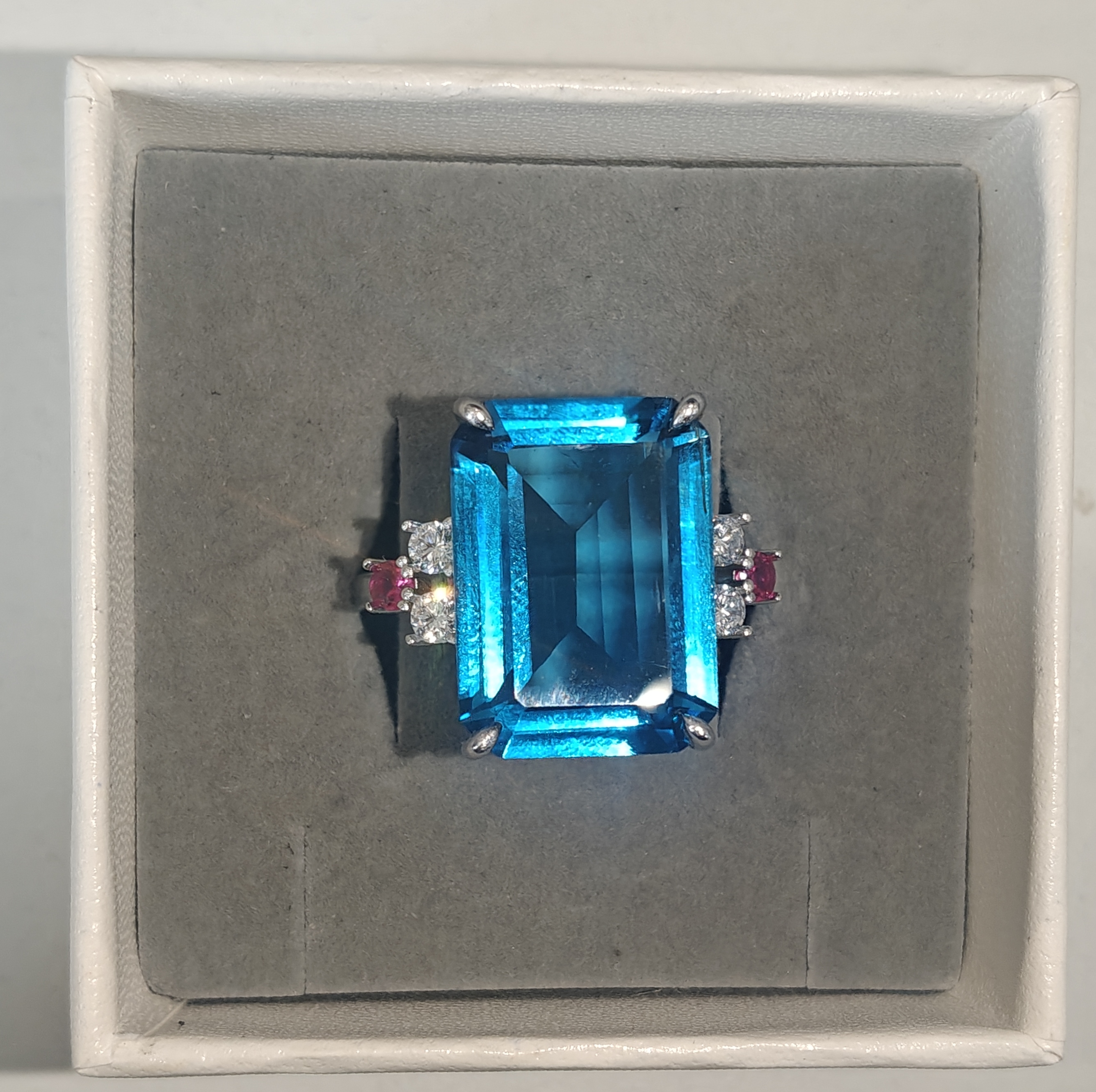 7ct Retro Aquamarine& Ruby & Diamond Ring