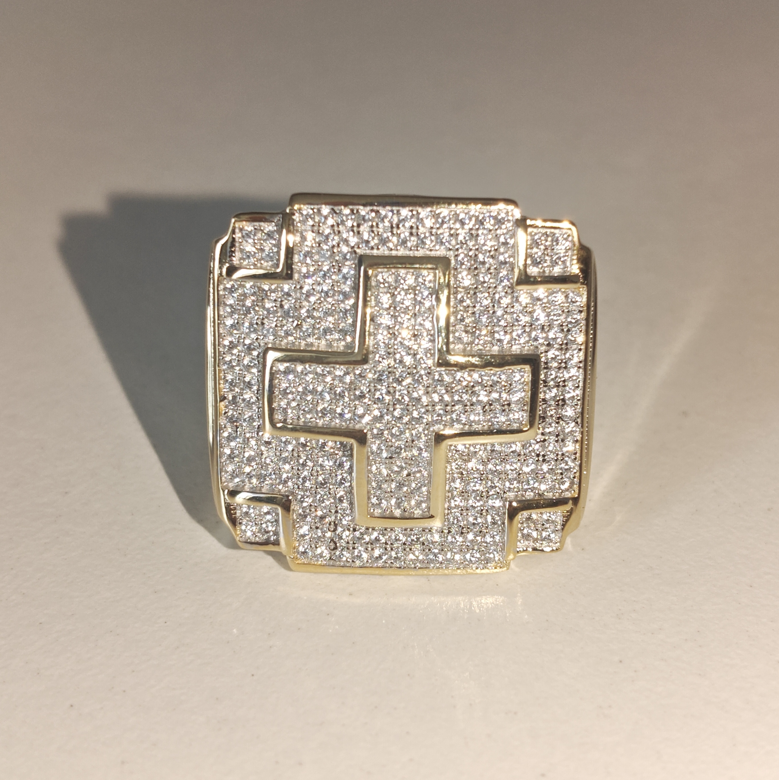18ctw Round Cut White Stone Cross Sign Ring for Men