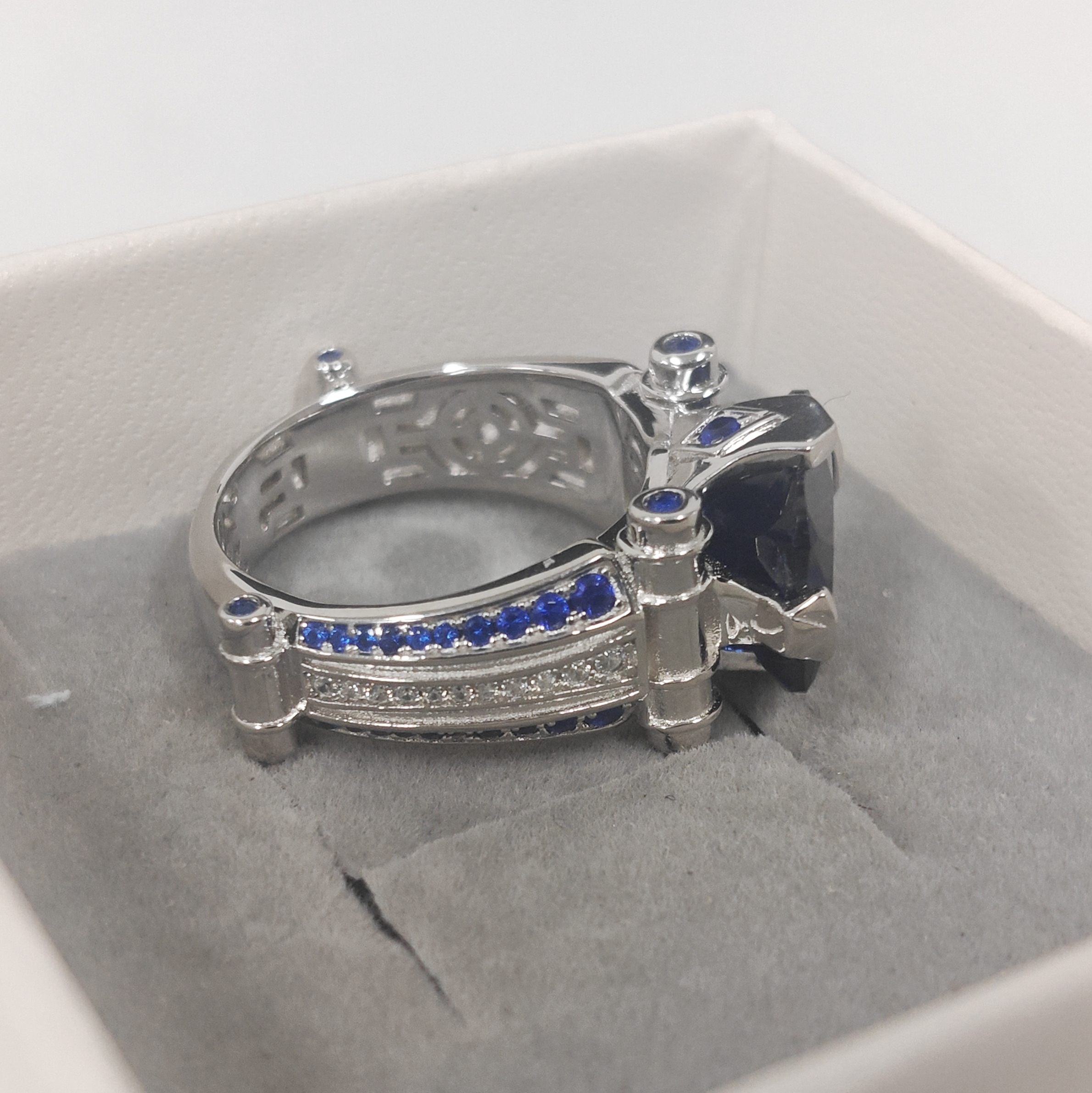 4ct Modern Design Blue Sapphire Ring for Men