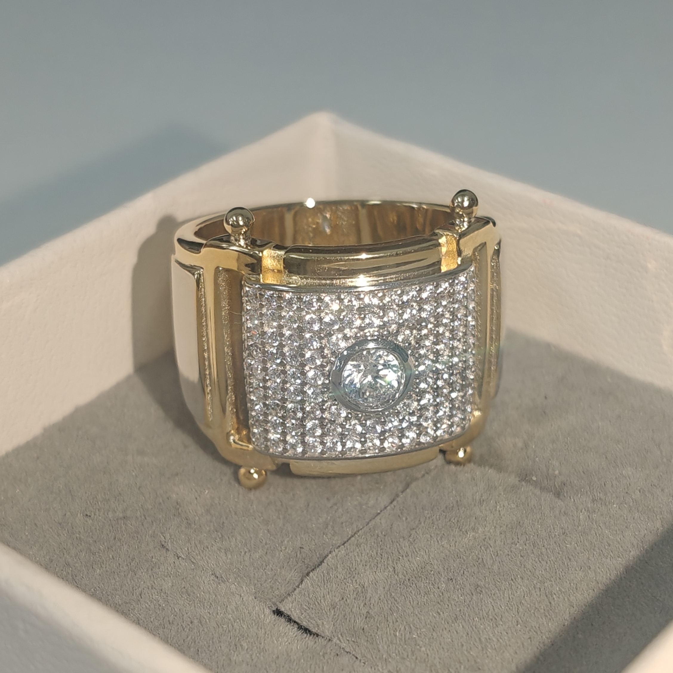 1ct Round Cut Pave Set Yellow Gold Men's Ring