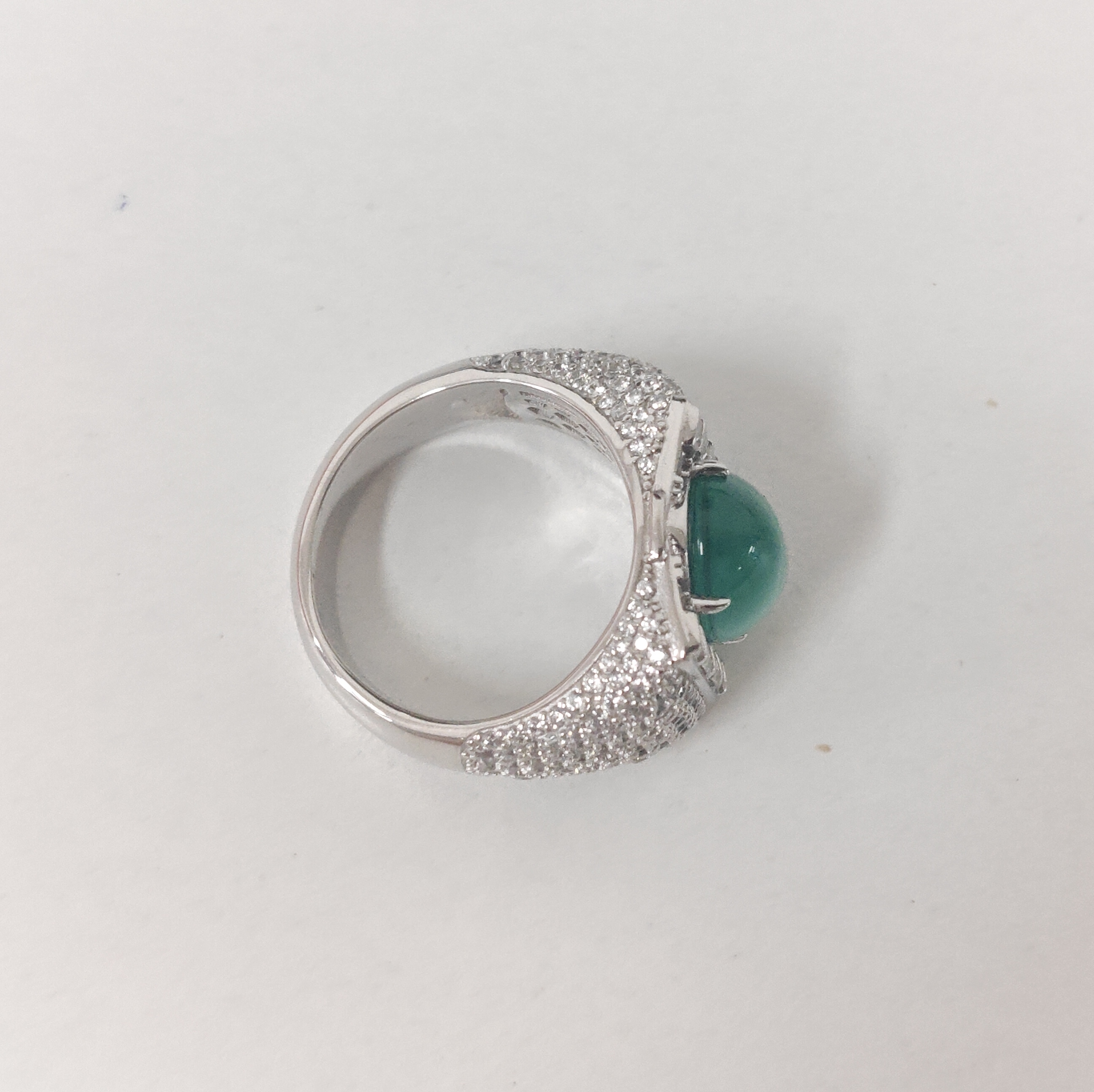 Art Deco Setting 7.01ct Cabochon Emerald Green Ring