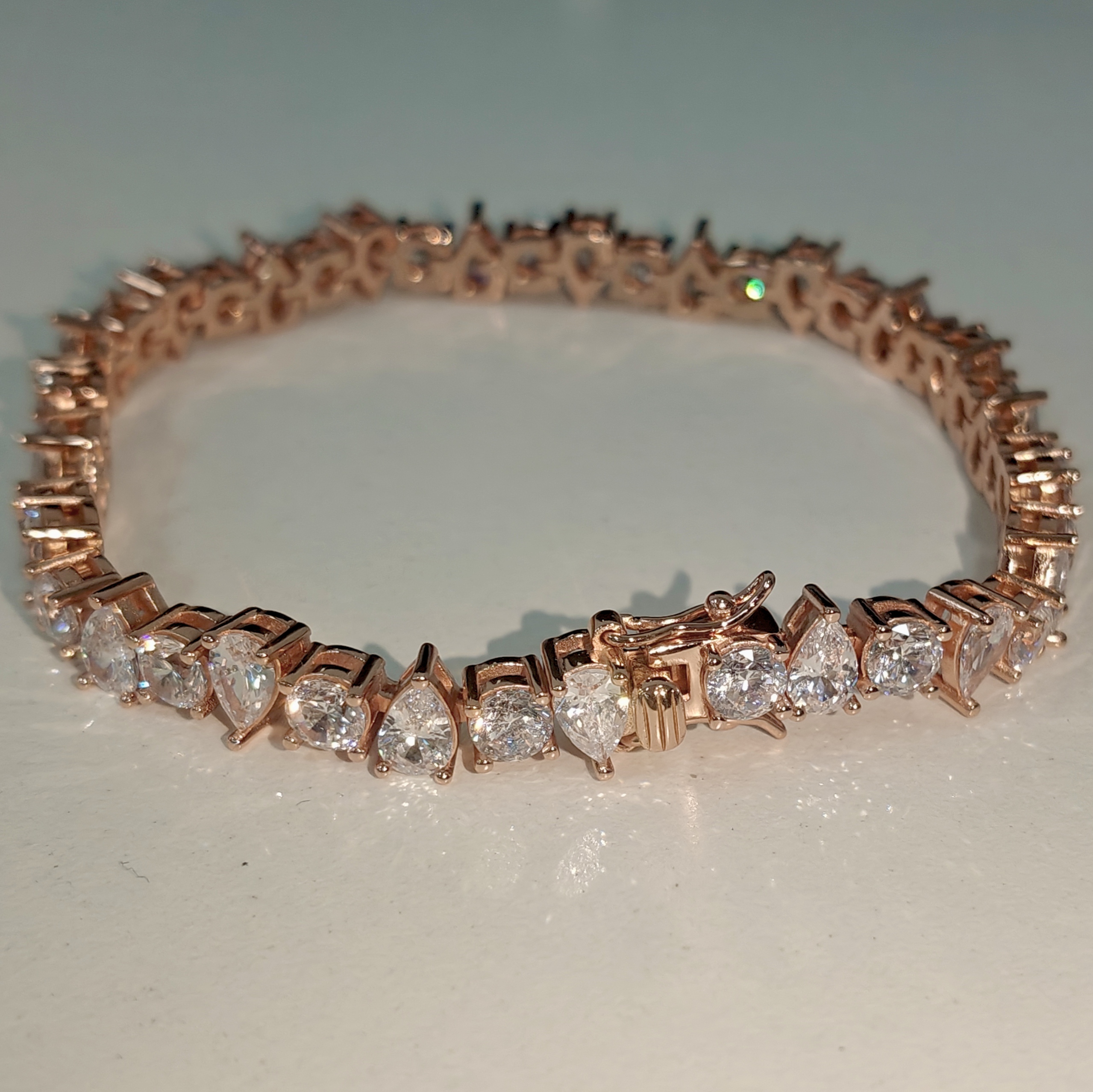 Pear & Round Stone Alternating Bracelet in 18K Rose Gold