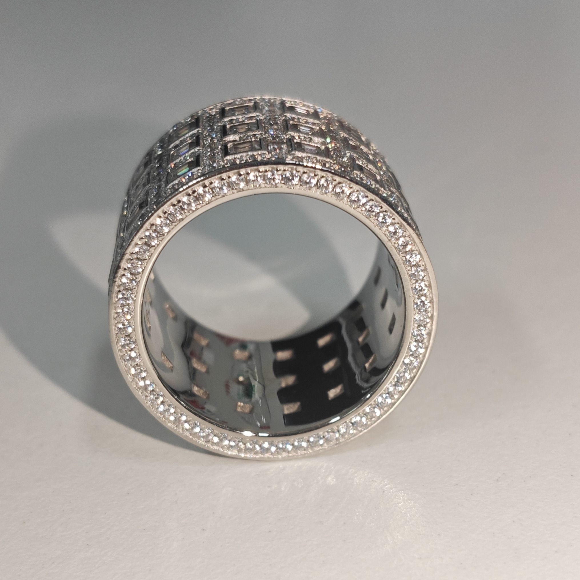 11.75ctw Three-row White Stone Cigar Band Ring