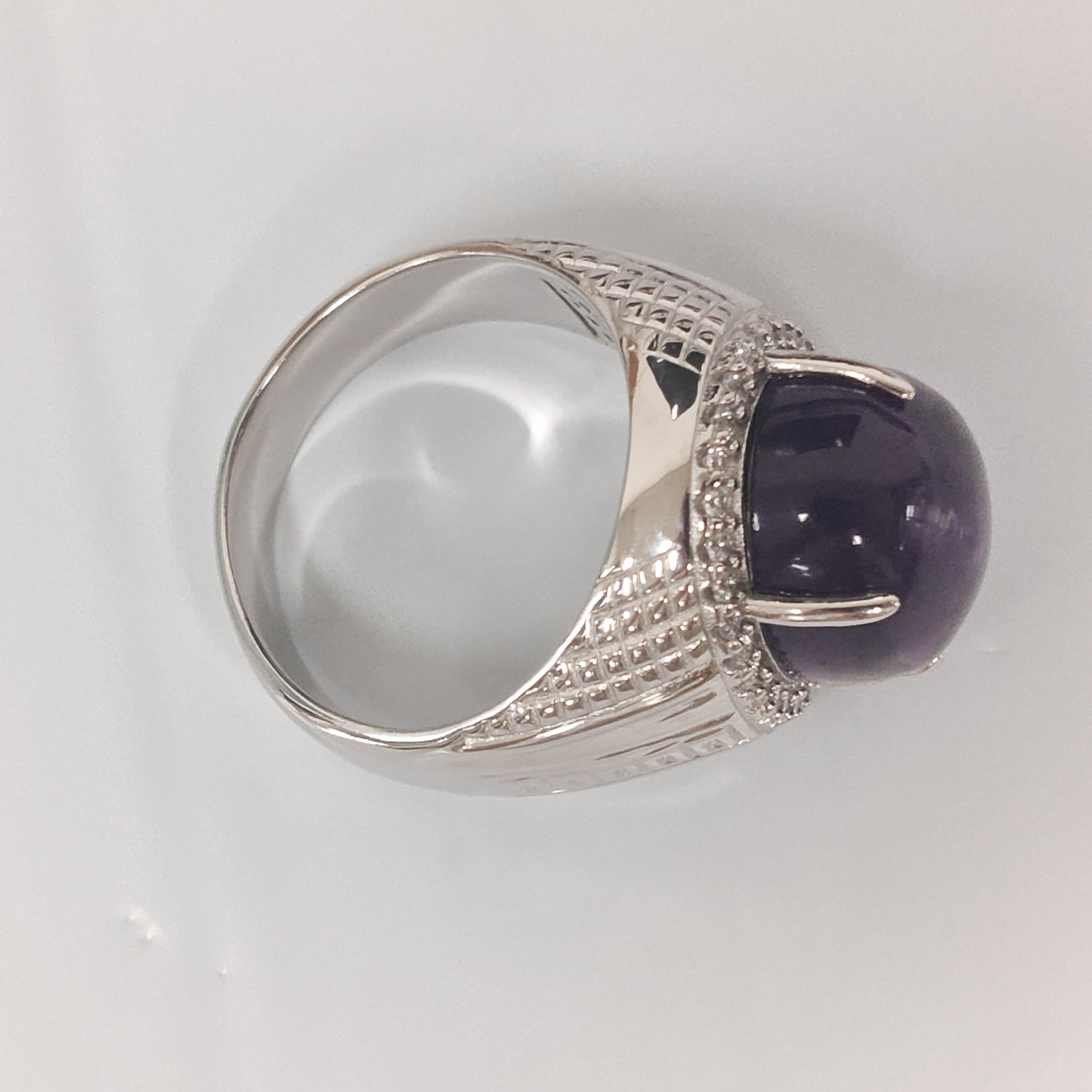 6.2 Carats Amazing Oval Cut Beauty Purple Cab Amethys Ring
