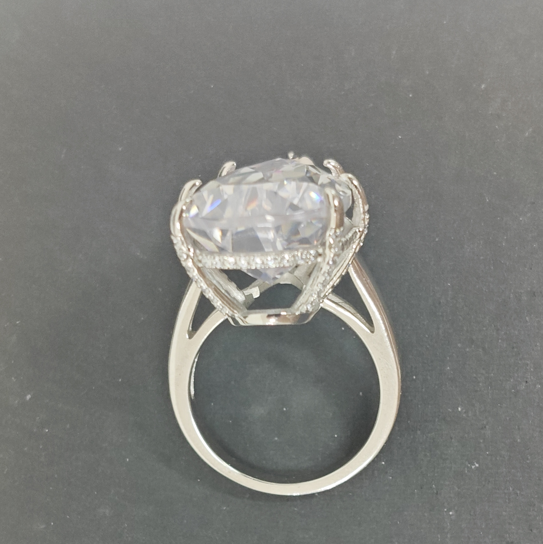 15ct Under Halo Pear Cut White Stone Ring 