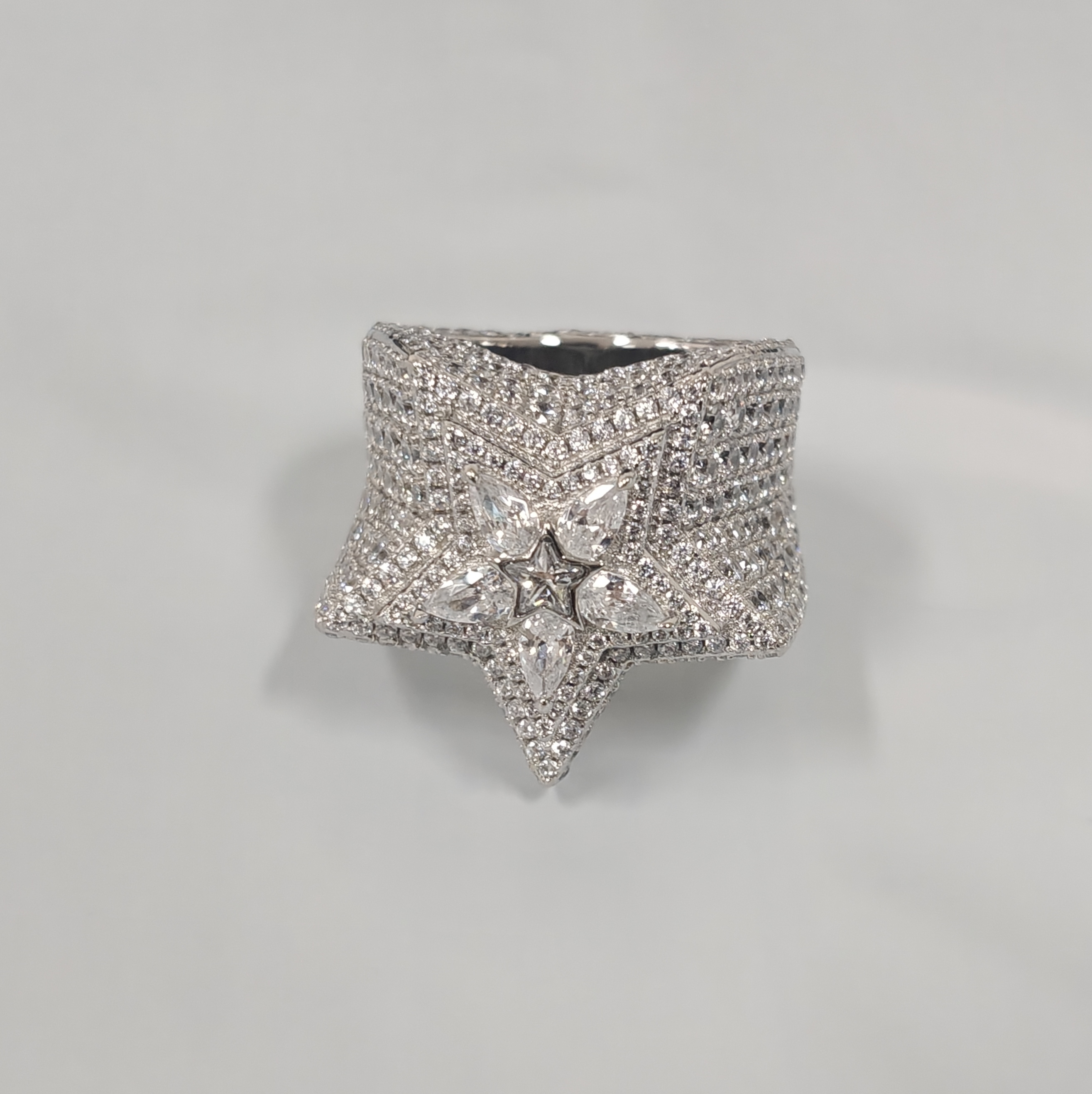23ct Pear-shaped Diamond Inlaid Luxury Sterling Silver Five-pointed Star Shape Handmade Men's Ring
