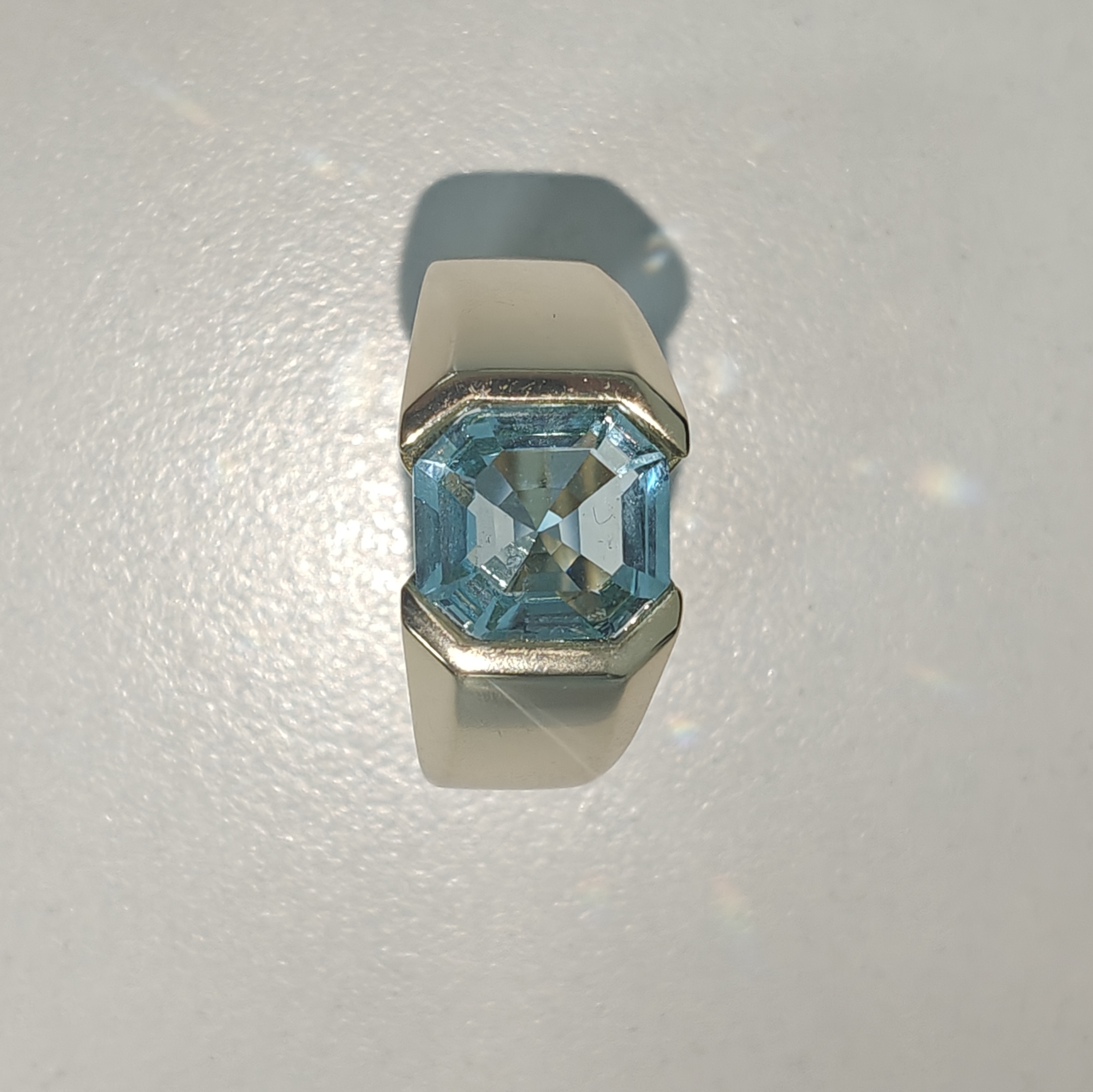 Vintage Aquamarine Single Stone Ring in Gold